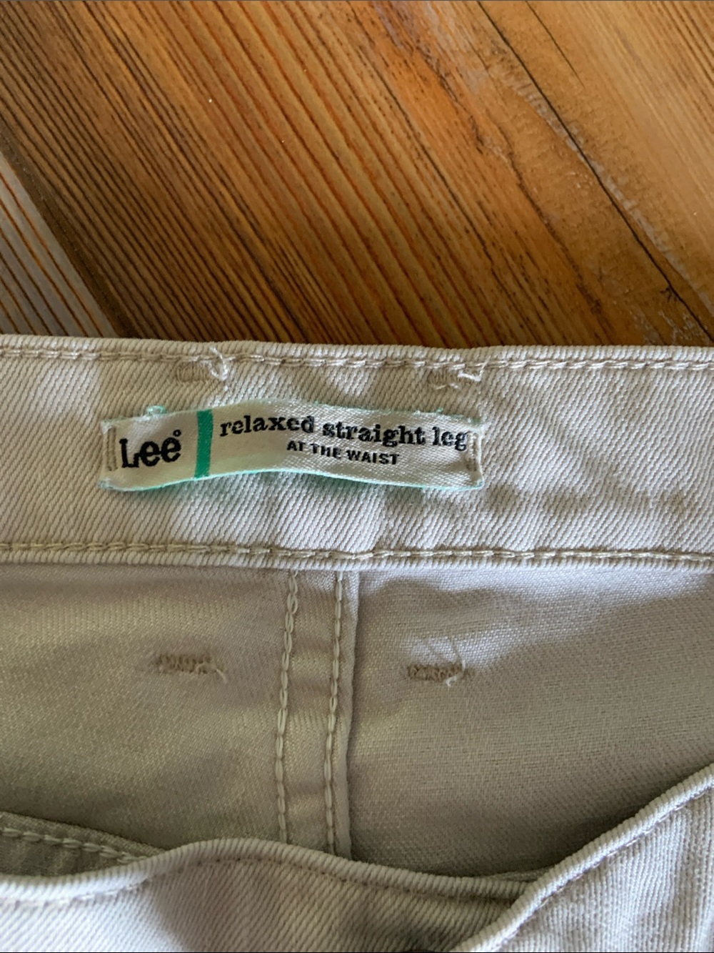 Lee Jeans Relaxed Straight Leg At The Waist size 18W - Picture 3 of 12
